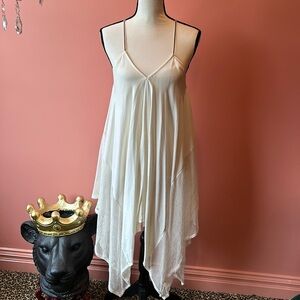 E.SSUE White Coverup or Dress